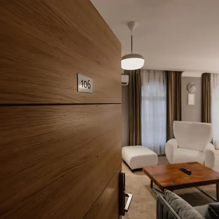 Apartments&rooms Beli Dvor 4* Čačak