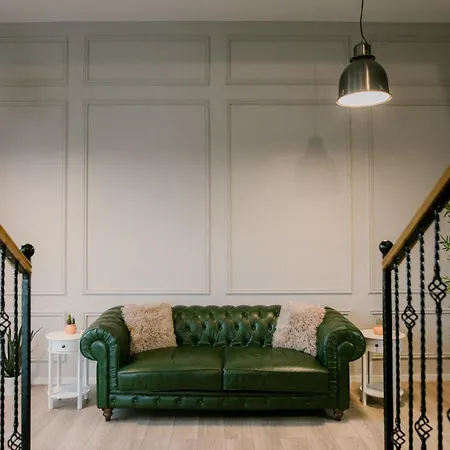 מלון & Beli Dvor