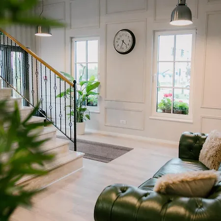 & Beli Dvor מלון Čačak