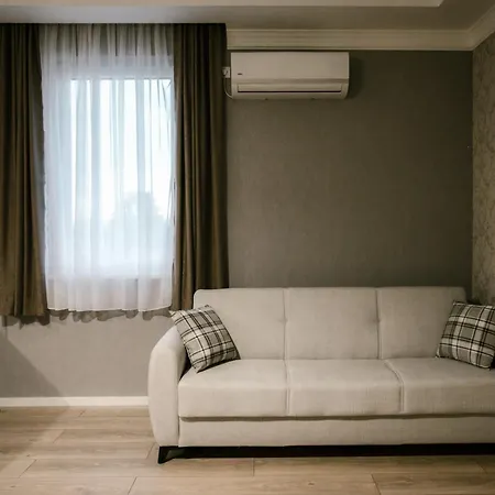 & Beli Dvor מלון 4*