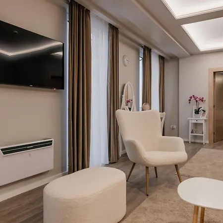 Hotel Beli Dvor 4*