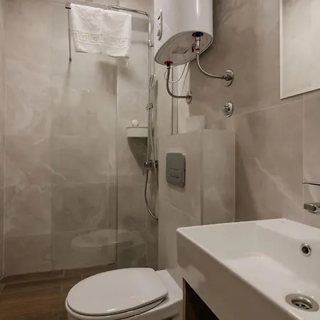 Beli Dvor 4* Cacak