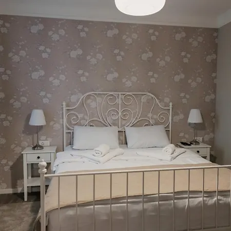 Hotel Beli Dvor 4*
